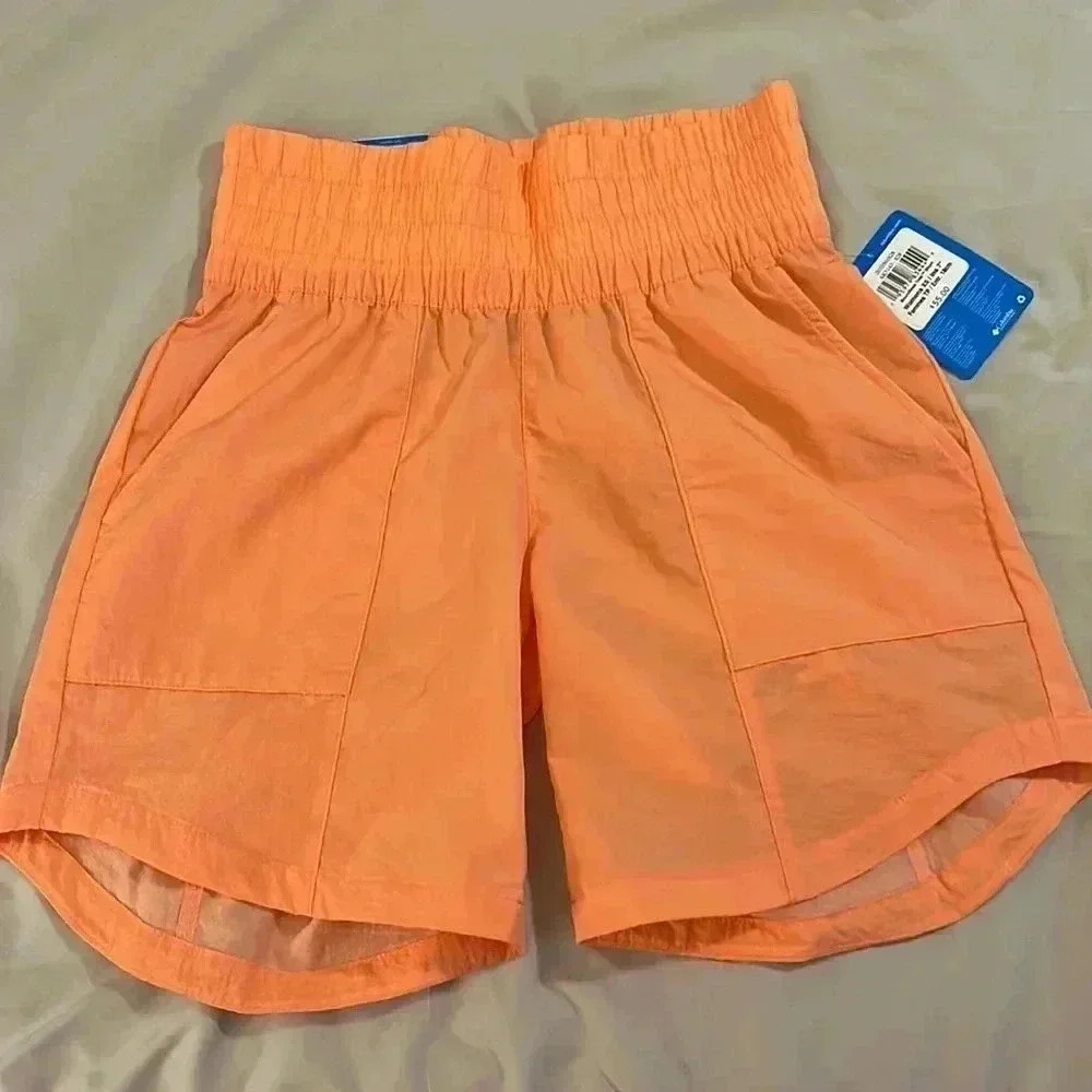 NWT Women’s Columbia Omni-shield active fit shorts size XS , XL